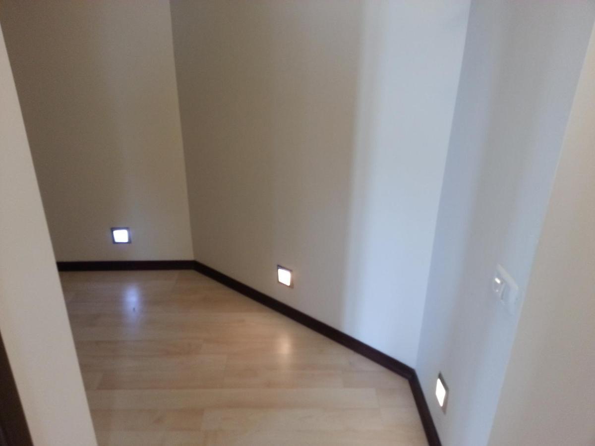 Apartment 3 Rooms Elegant Bukurešť Exteriér fotografie